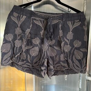 Johnny Was Floral Gray Women's Shorts